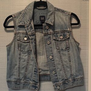 EUC GAP Faded Blue Denim Vest
